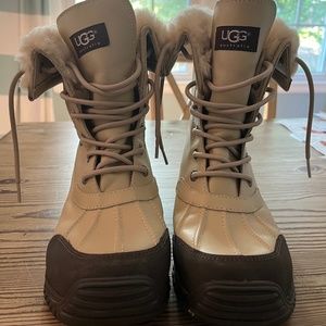 Women's UGG Australia Adirondack Boots